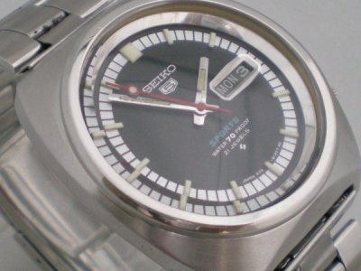 画像2: SEIKO 5 SPORTS