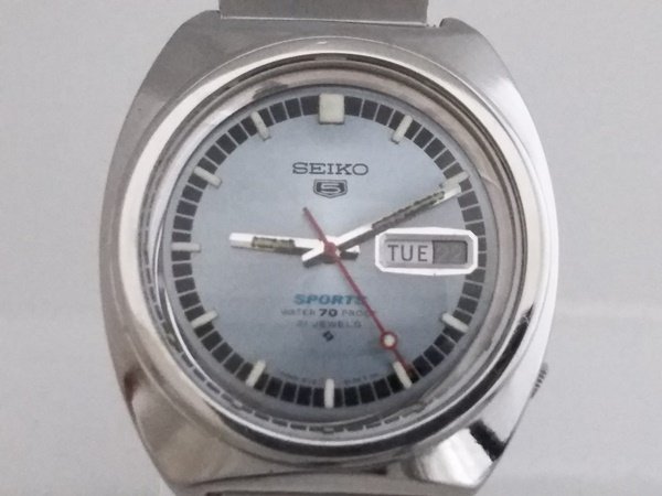 画像1: SEIKO 5 SPORTS  (1)